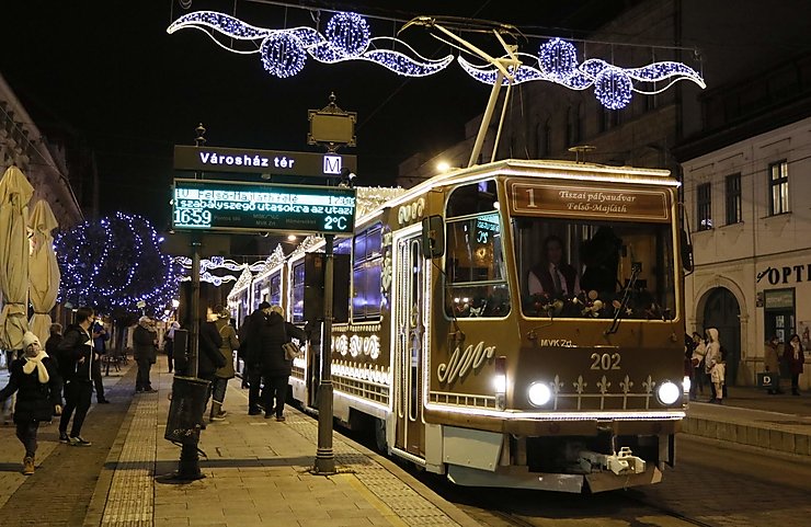 adventi villamos
