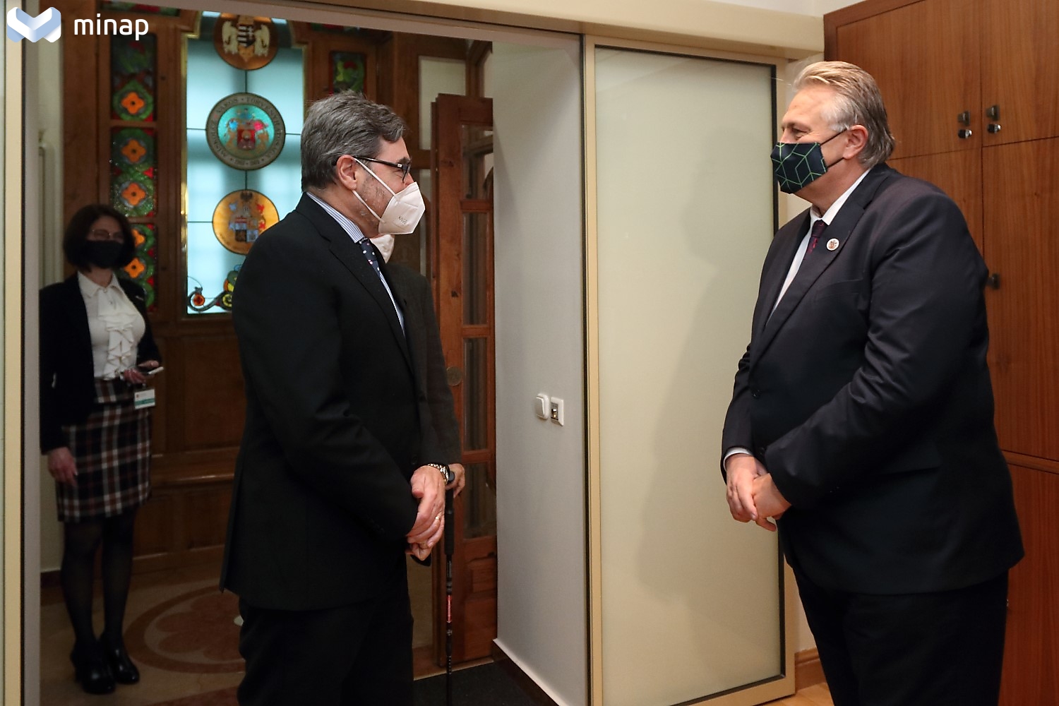 angol nagykovet varoshaza