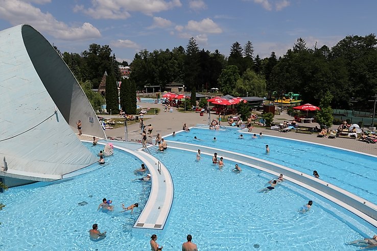 barlangfürdő