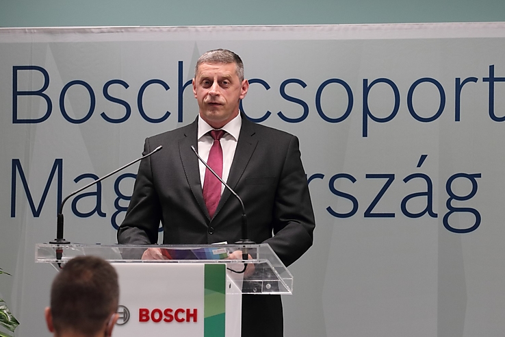 bosch üzemcsarnok átadó