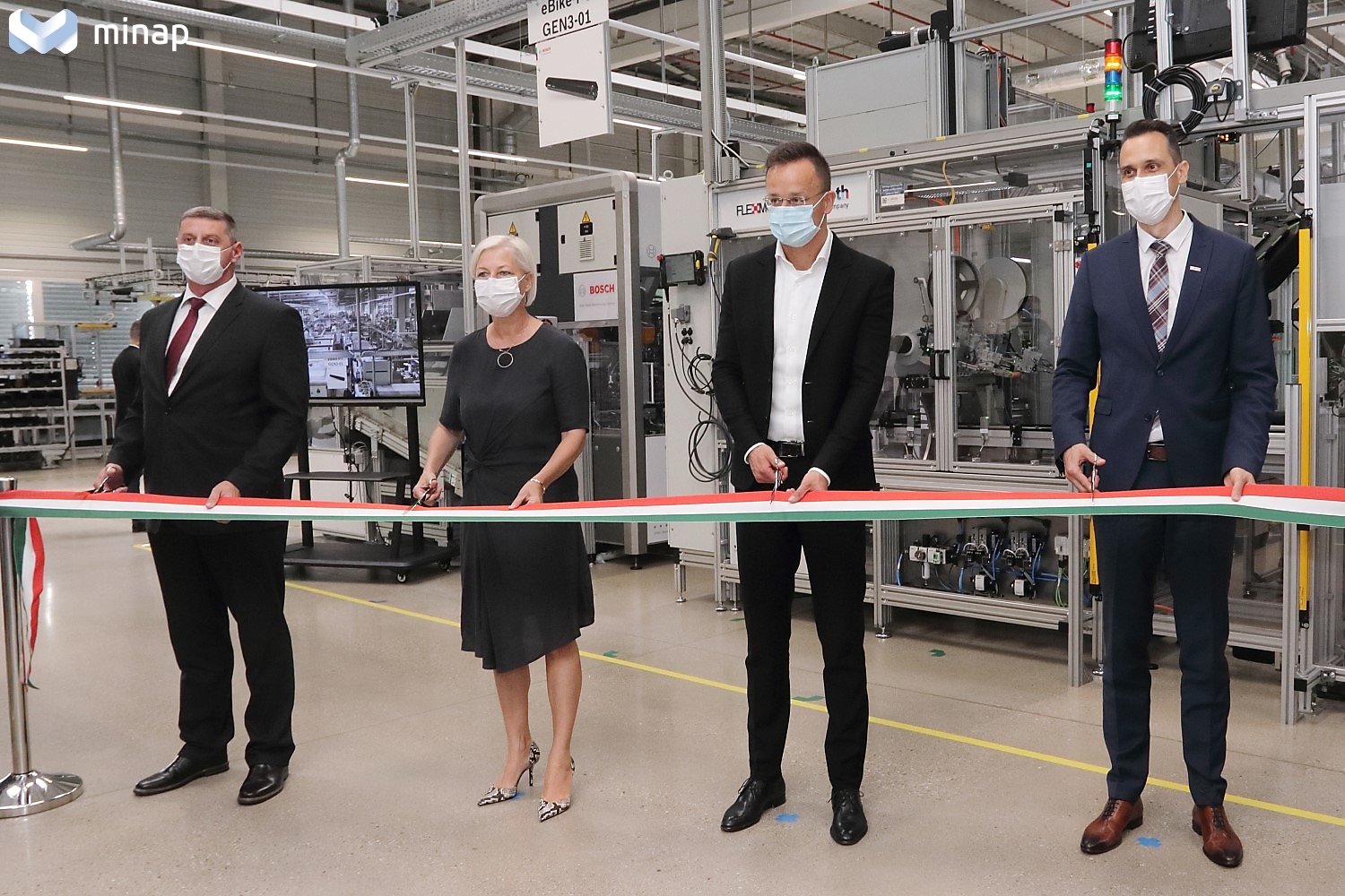 bosch üzemcsarnok átadó