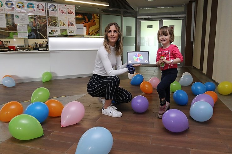 Délután egy és négy óta között kézműves foglalkozások, valamint minden órában aquafitness is várta a látogatókat. 