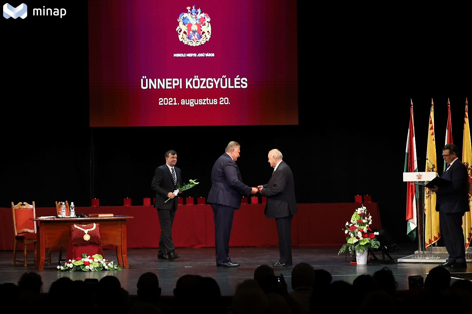 ünnepi közgyűlés