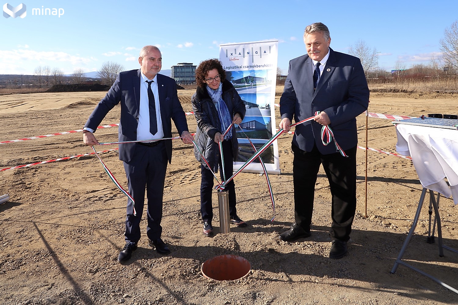 xanga alapkő letétel