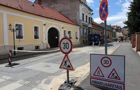 Felújítás miatt teljesen lezárják a Kossuth utcát