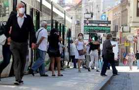 MVK: 5000 forintra büntethetik jövő héttől a maszk nélkül tömegközlekedőket