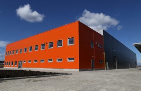 Fejleszt és bővít Miskolcon a Patec