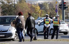 Díjmentes parkolás a temetők környékén halottak napján