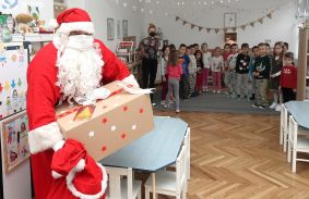 Megajándékozta a Mesevár Tagóvodát a MIHŐ Mikulása 