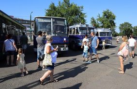 Nosztalgiakavalkád az MVK telephelyén