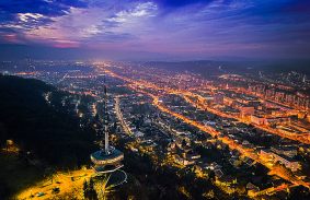 Szenvednek az önkormányzatok, hiteleket kell felvenni 