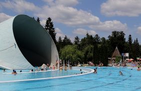 Újra vendégek a Barlangfürdőben – mintha nem is lett volna karbantartás