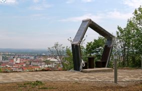 FINISBEN A HORVÁTH-TETŐ FELÚJÍTÁSA