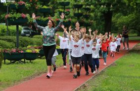 Modern futópálya a belváros közepén, zöld övezetben 