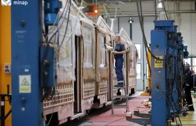 ADVENT ELSŐ VASÁRNAPJÁN KIGÖRDÜL A REMÍZBŐL A MÉZESKALÁCS HÁZIKÓ