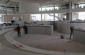 ÚJ MEDENCEBURKOLATOT KAP AZ ELLIPSUM