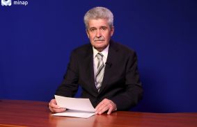 NYUGDÍJBA VONUL, MÉGSEM BÚCSÚZIK