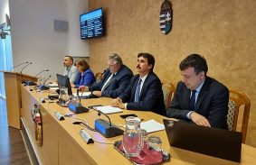 A MIVÍZ SORSÁRÓL TANÁCSKOZTAK A VÁROS VEZETŐI