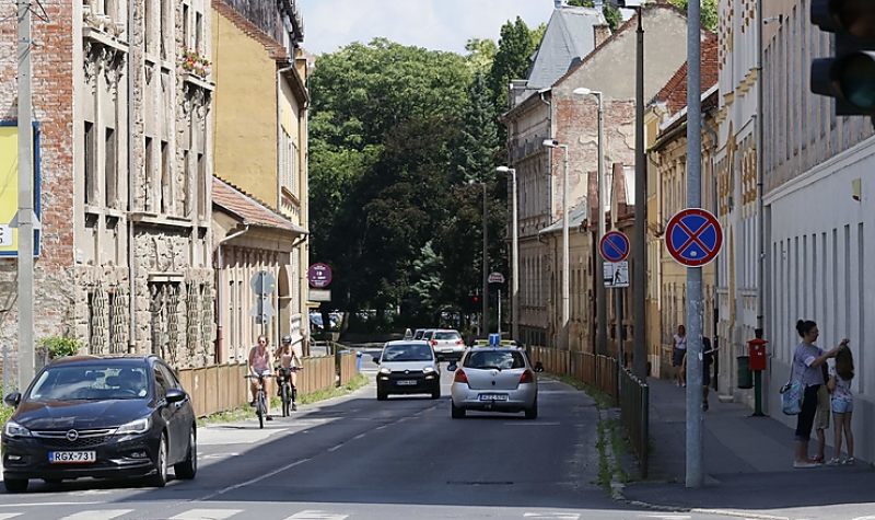  Felújítás miatt lezárják a Kis-Hunyad egy szakaszát