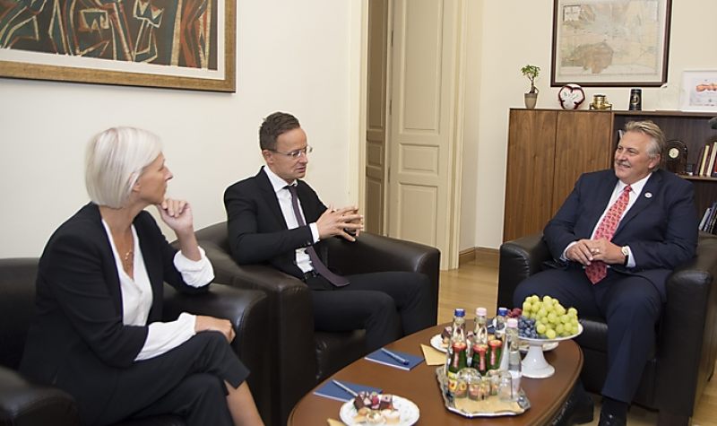 Újra Miskolc polgármesterével egyeztetett a külgazdasági és külügyminiszter