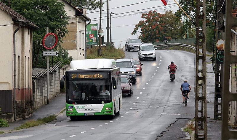 Indul az Y-híd építése - Lezárás a Vörösmarty felé vasárnaptól