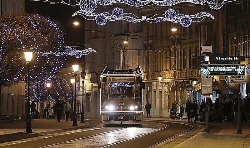 Negyedszer is sikerült – ismét a miskolci Európa legszebb adventi villamosa
