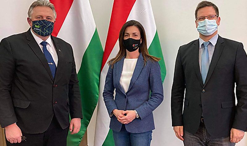 Varga Judittal és Gulyás Gergellyel tárgyalt Veres Pál