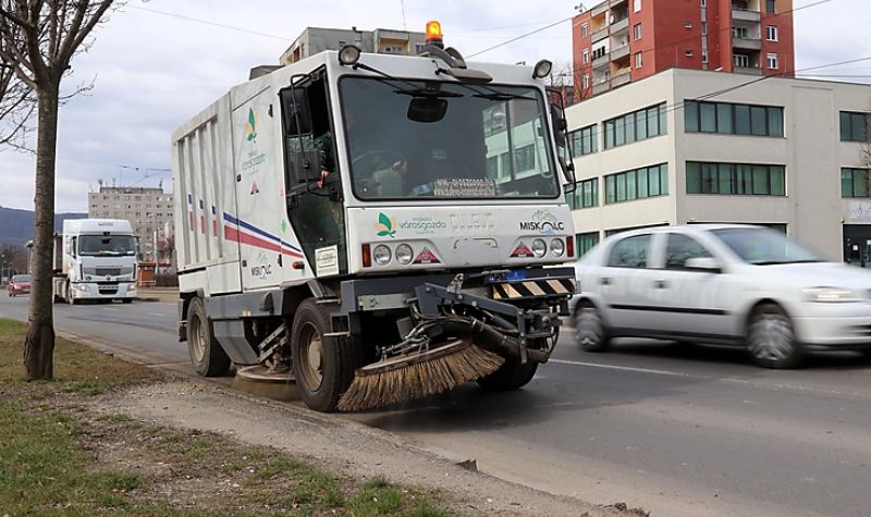 Megtisztítják a város közterületeit