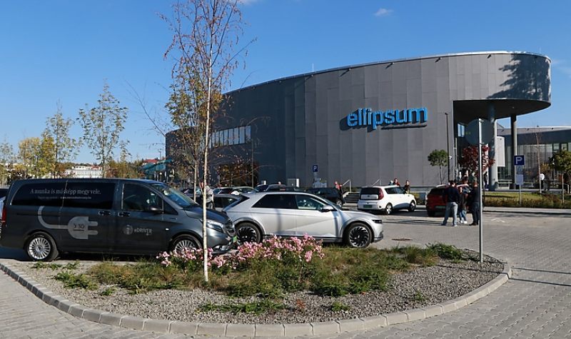 Karbantartás előtt, karbantartás után – nyit a Barlangfürdő, átmenetileg bezár az Ellipsum