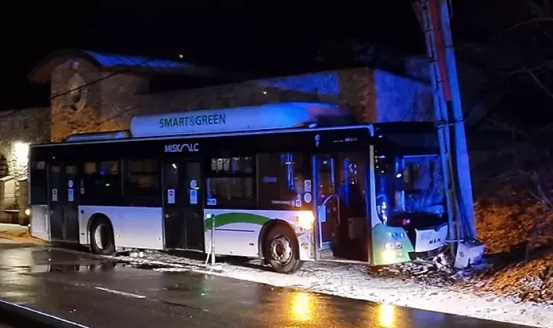 Súlyos buszbaleset történt Lillafüreden