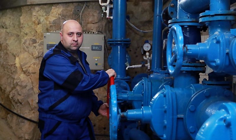 A vendégek pihenéséért dolgozik