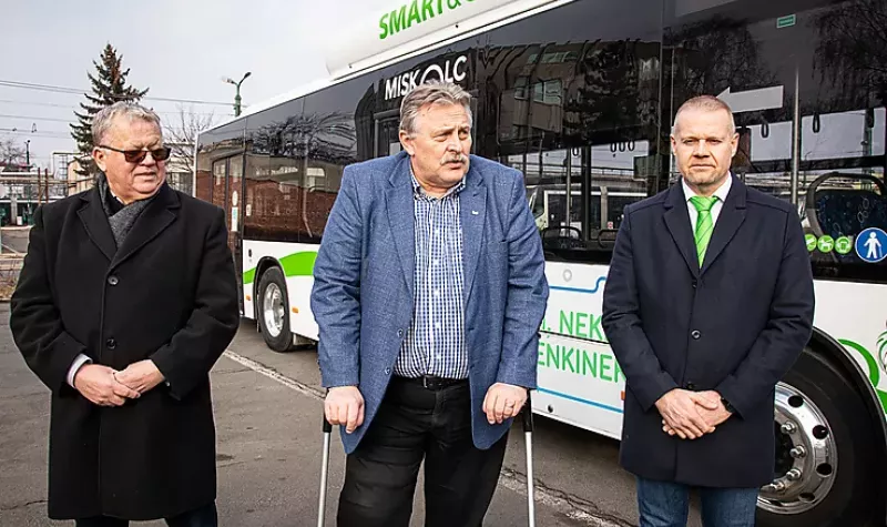 Hat darab új, környezetkímélő, CNG meghajtású midi autóbuszt vásárol a Miskolc Városi Közlekedési Zrt. A lízing konstrukcióban való beszerzést a Miskolc Holding Zrt. Igazgatósága már jóváhagyta, indulhat a közbeszerzés kiírása. 