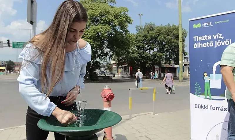 Új ivókútnál olthatjuk szomjunkat a Búza téren 