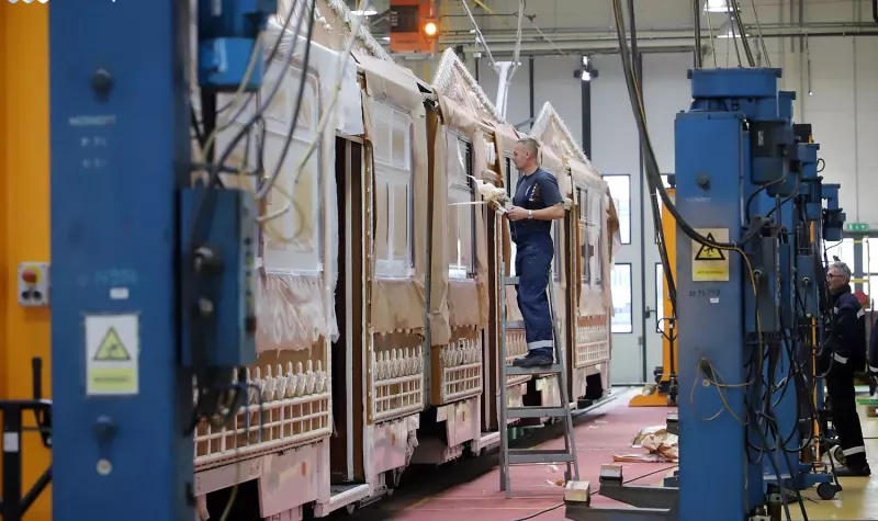 ADVENT ELSŐ VASÁRNAPJÁN KIGÖRDÜL A REMÍZBŐL A MÉZESKALÁCS HÁZIKÓ