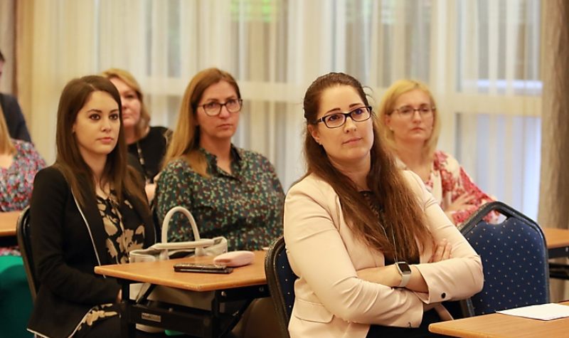 LAKHATÁS, ÉLHETŐ KÖRNYEZET ÉS MINŐSÉGI MUNKAHELYEK