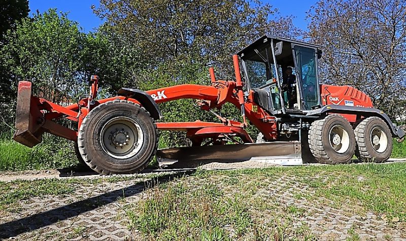 ZÚZALÉKOS UTAKAT ÚJÍT FEL MISKOLCON A VÁROSGAZDA HÉTFŐTŐL